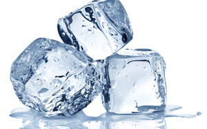 Кипарисовик - для полива можно применять кубики льда