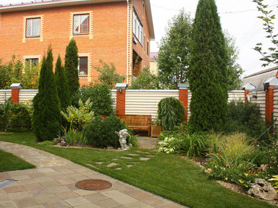 Ландшафтный дизайн перед домом: правила оформления участка, дизайнерские приемы для создания красивого участка